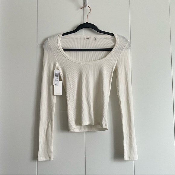 Aritzia Wilfred Manhattan Longsleeve - Picture 3 of 6